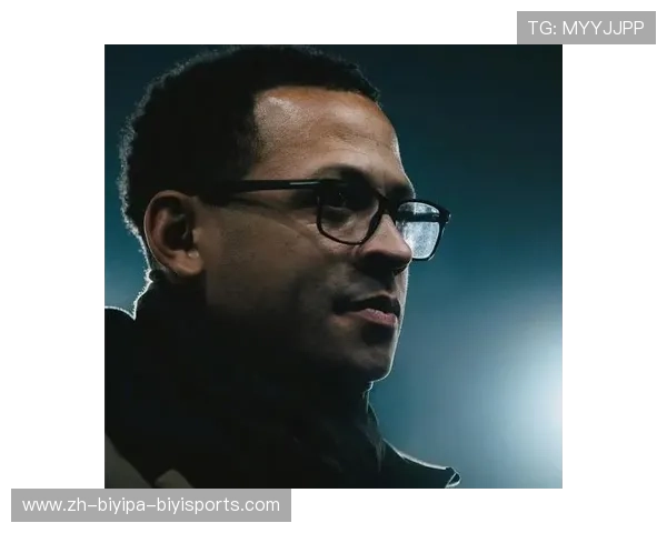 英超历史最年轻主教练是谁及其成就